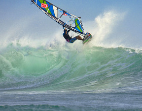 Потрясающий серфинг и дайвинг