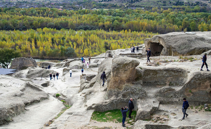 Карстовые пещеры