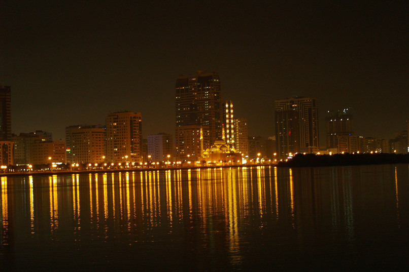 Ночная Шарджа