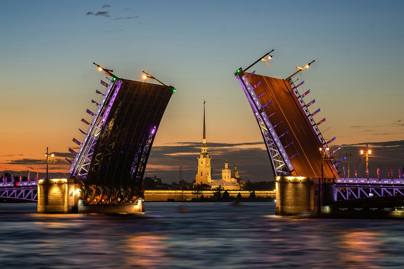 Санкт-Петербург, Дворцовый мост