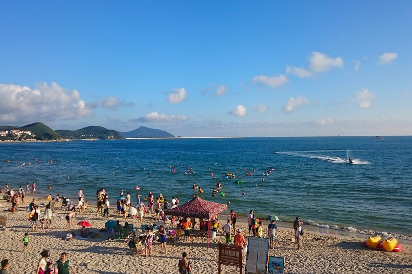 Пляж в Санье